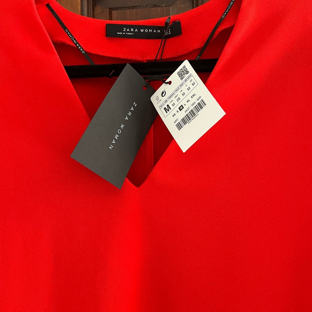 Brand new Zara dress, never worn, tags on!